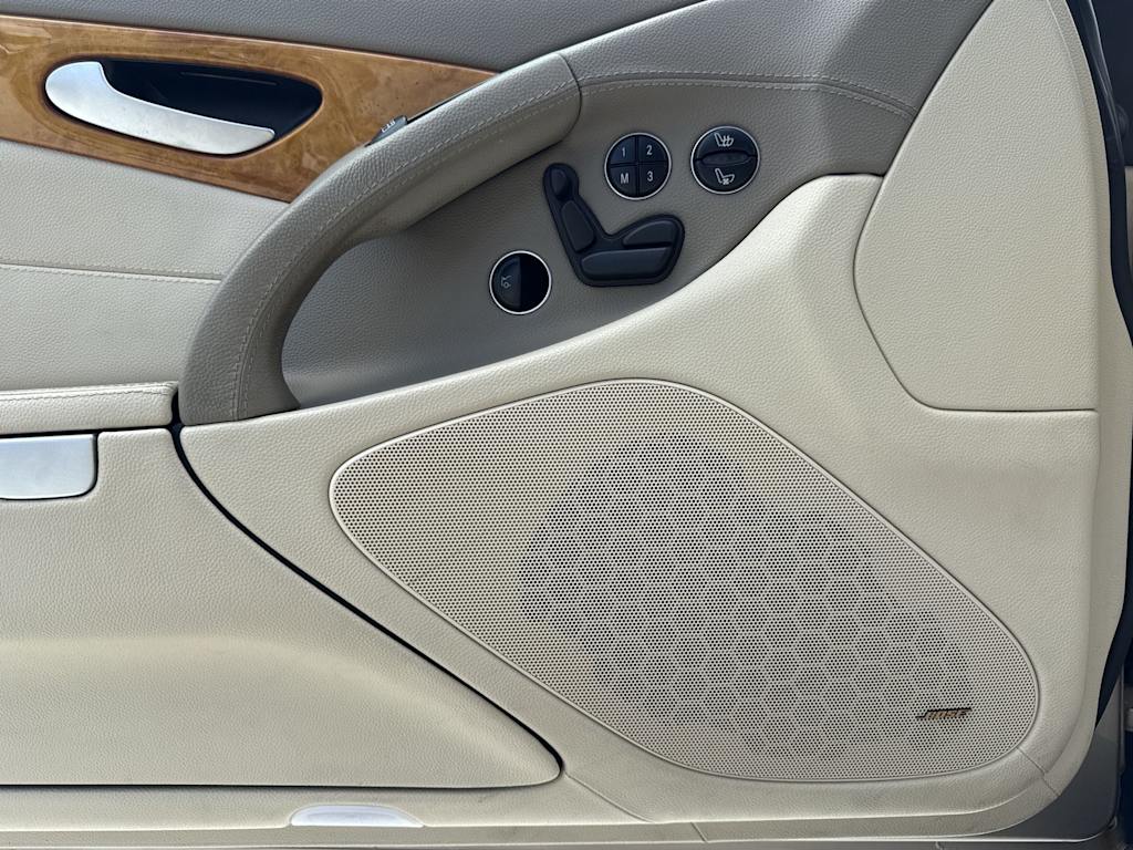Thumbnail: 2005 Mercedes-Benz SL-Class - 28