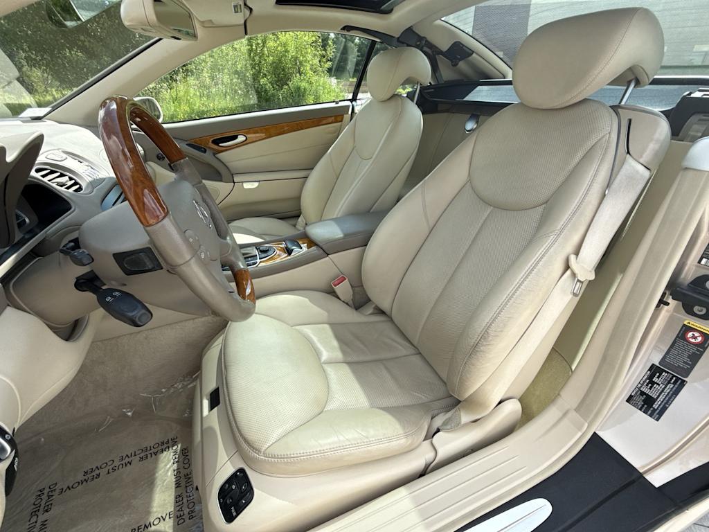 Thumbnail: 2005 Mercedes-Benz SL-Class - 10