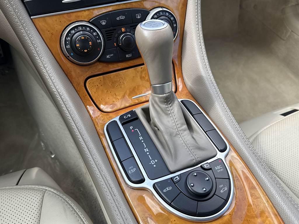 Thumbnail: 2005 Mercedes-Benz SL-Class - 30