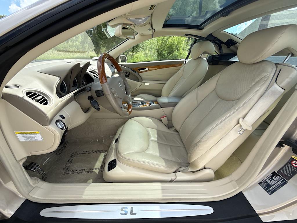 Thumbnail: 2005 Mercedes-Benz SL-Class - 9