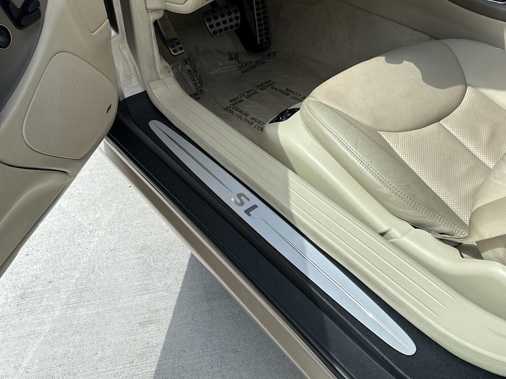 Thumbnail: 2005 Mercedes-Benz SL-Class - 31