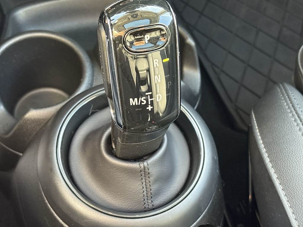 Thumbnail: 2023 MINI Cooper - 16