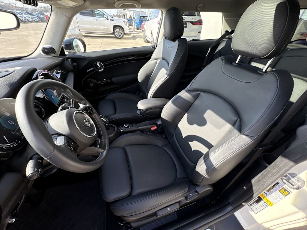 Thumbnail: 2023 MINI Cooper - 11