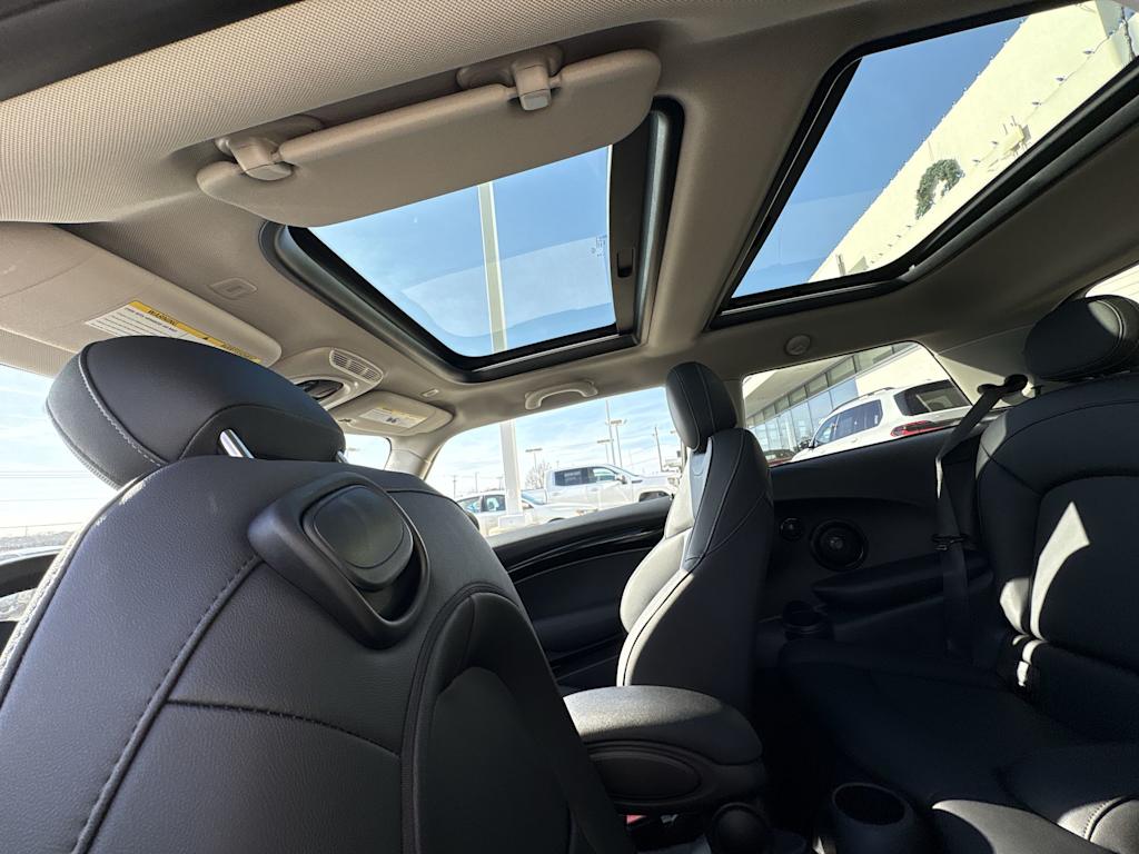 Thumbnail: 2023 MINI Cooper - 28