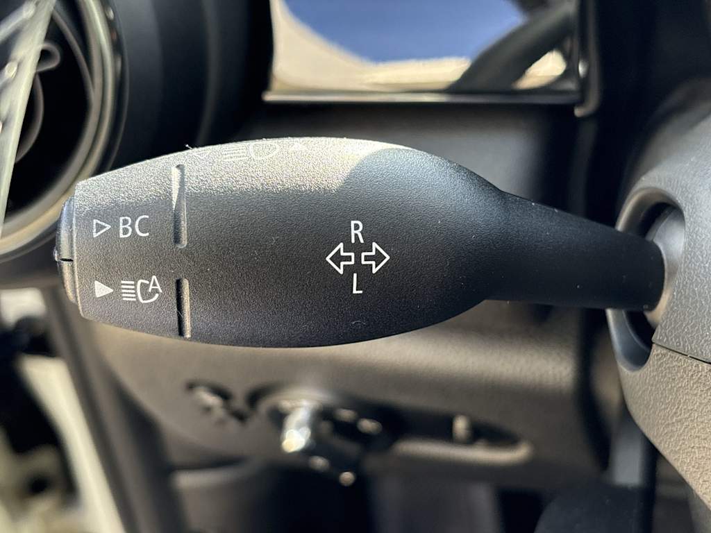 Thumbnail: 2023 MINI Cooper - 32