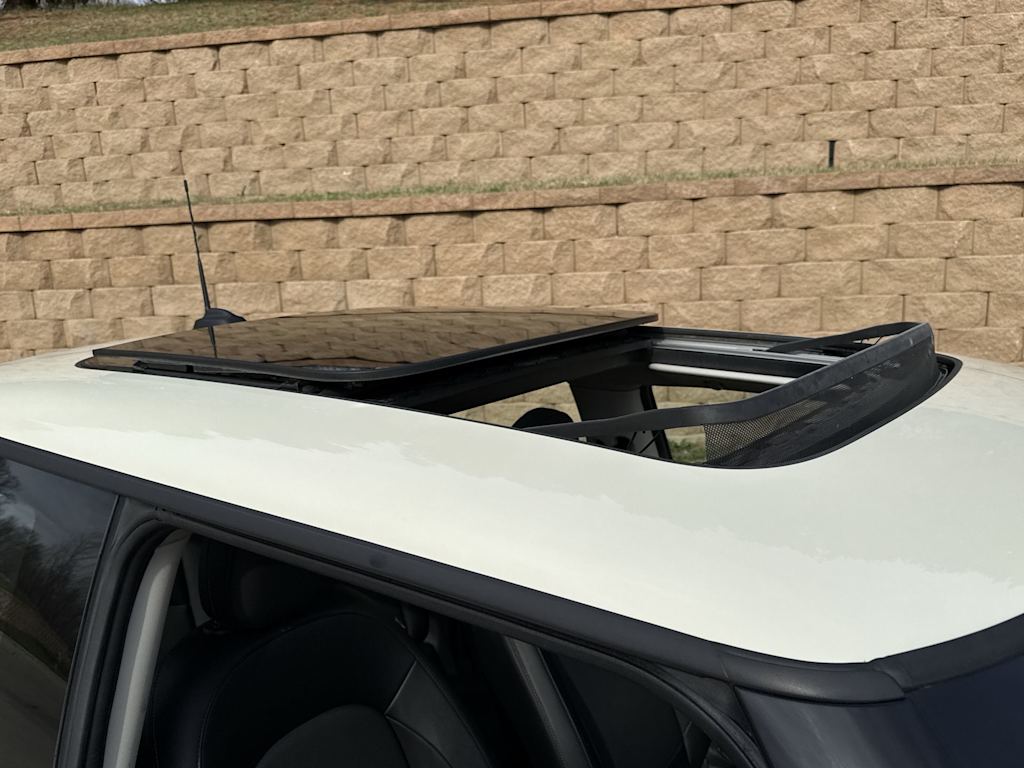 Thumbnail: 2015 MINI Cooper - 42