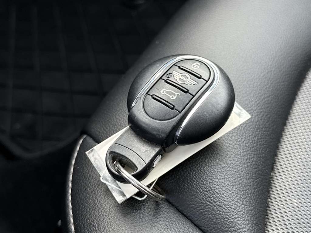 Thumbnail: 2015 MINI Cooper - 19