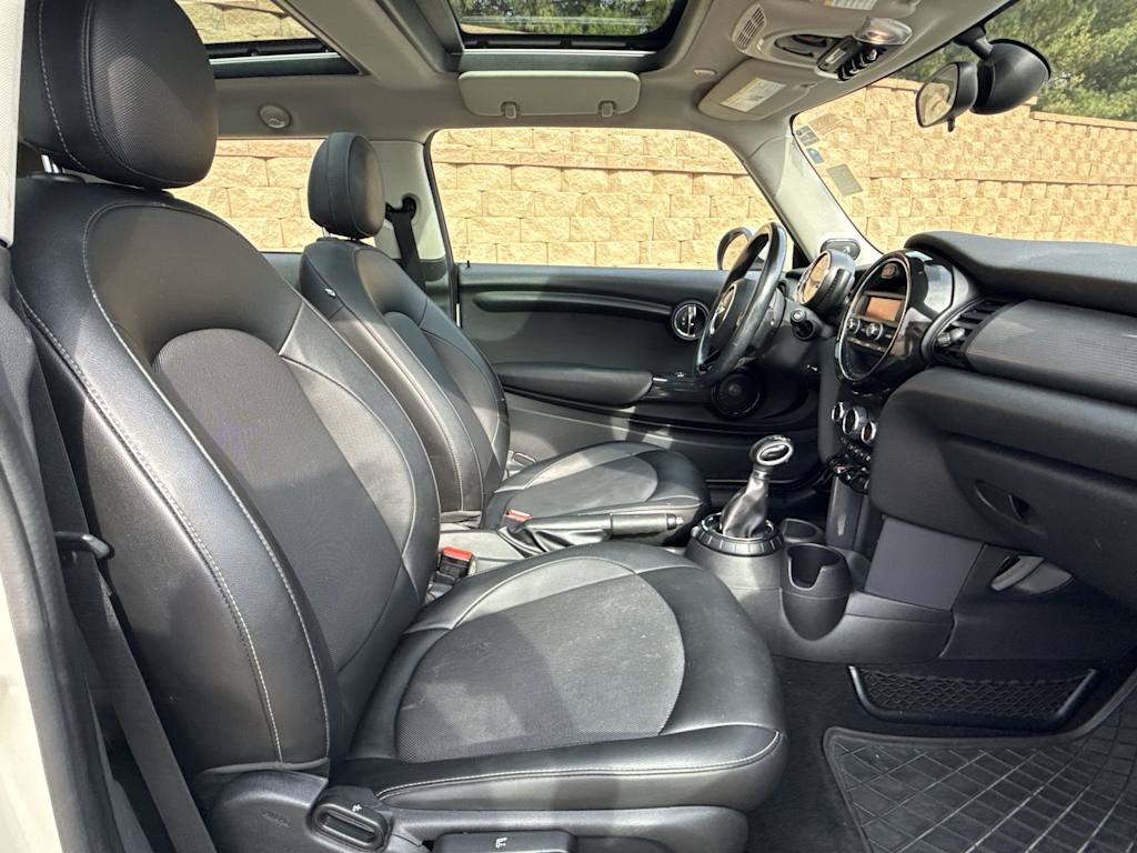 Thumbnail: 2015 MINI Cooper - 30