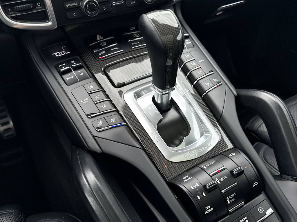 Thumbnail: 2016 Porsche Cayenne - 38