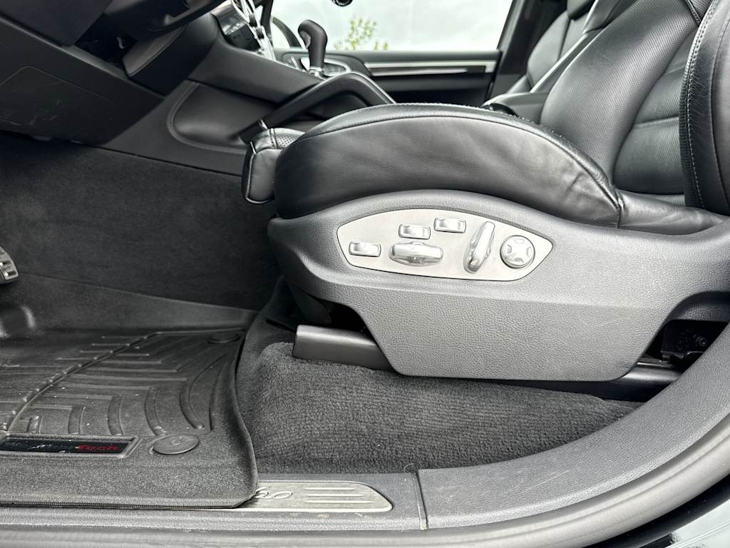 Thumbnail: 2016 Porsche Cayenne - 25