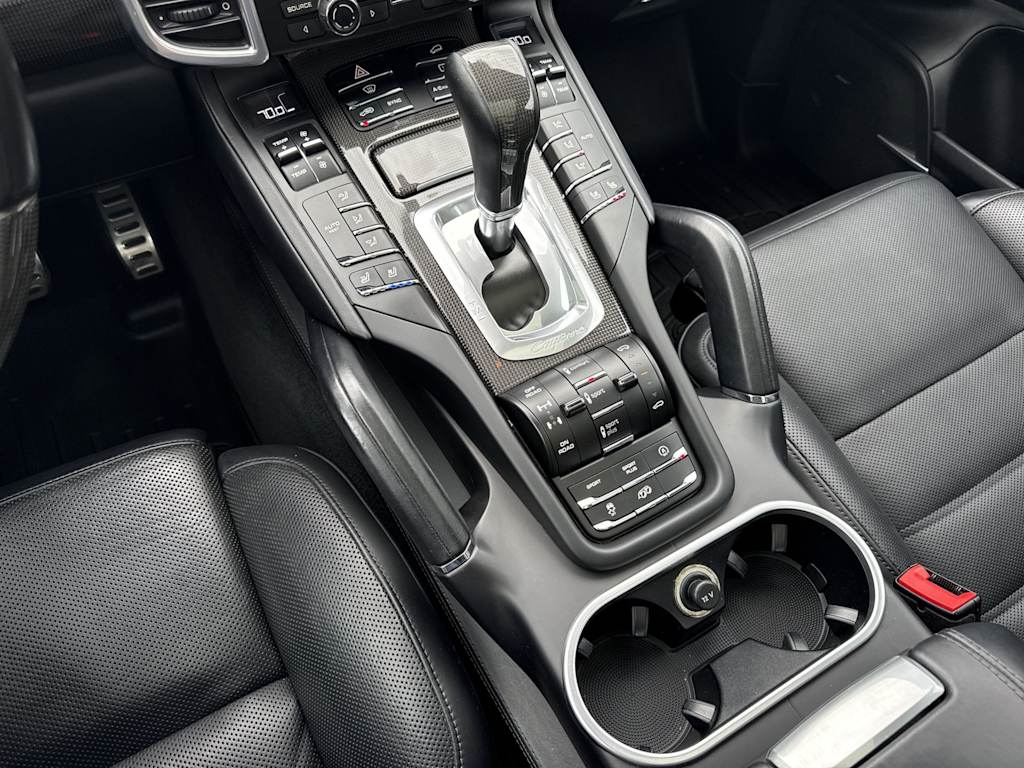Thumbnail: 2016 Porsche Cayenne - 15
