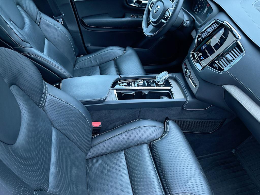 Thumbnail: 2020 Volvo XC90 - 28