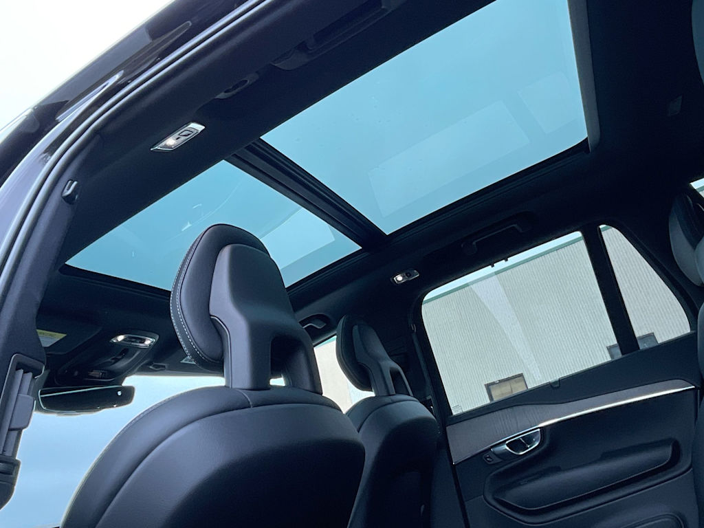 Thumbnail: 2020 Volvo XC90 - 32