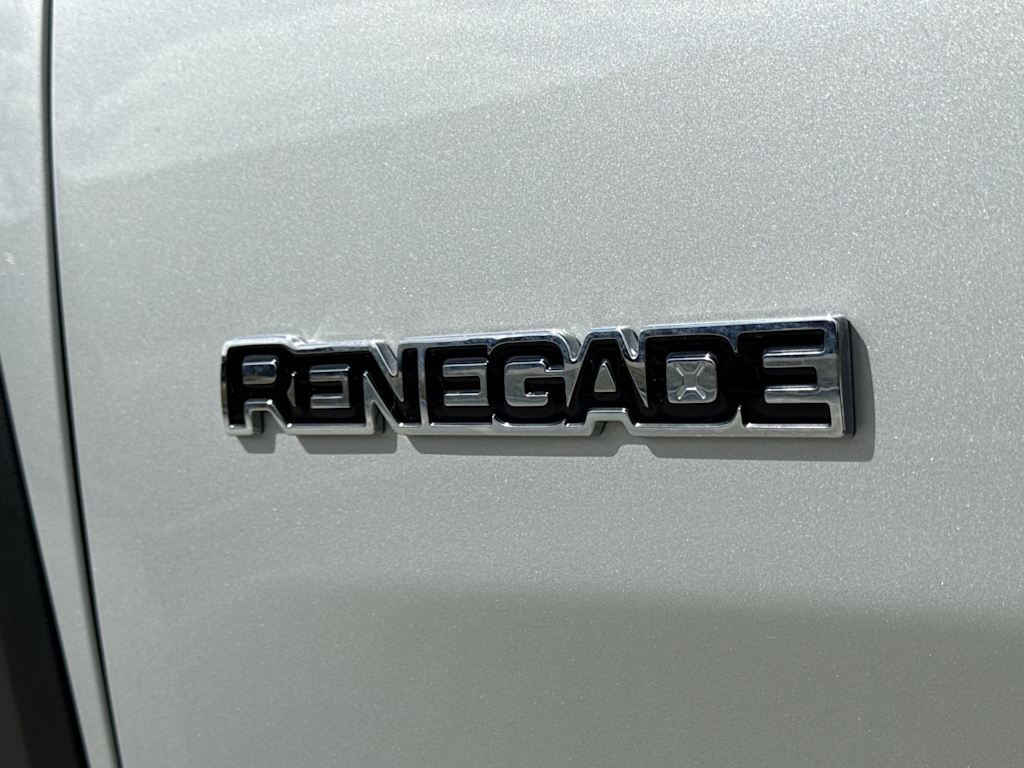 Thumbnail: 2019 Jeep Renegade - 25