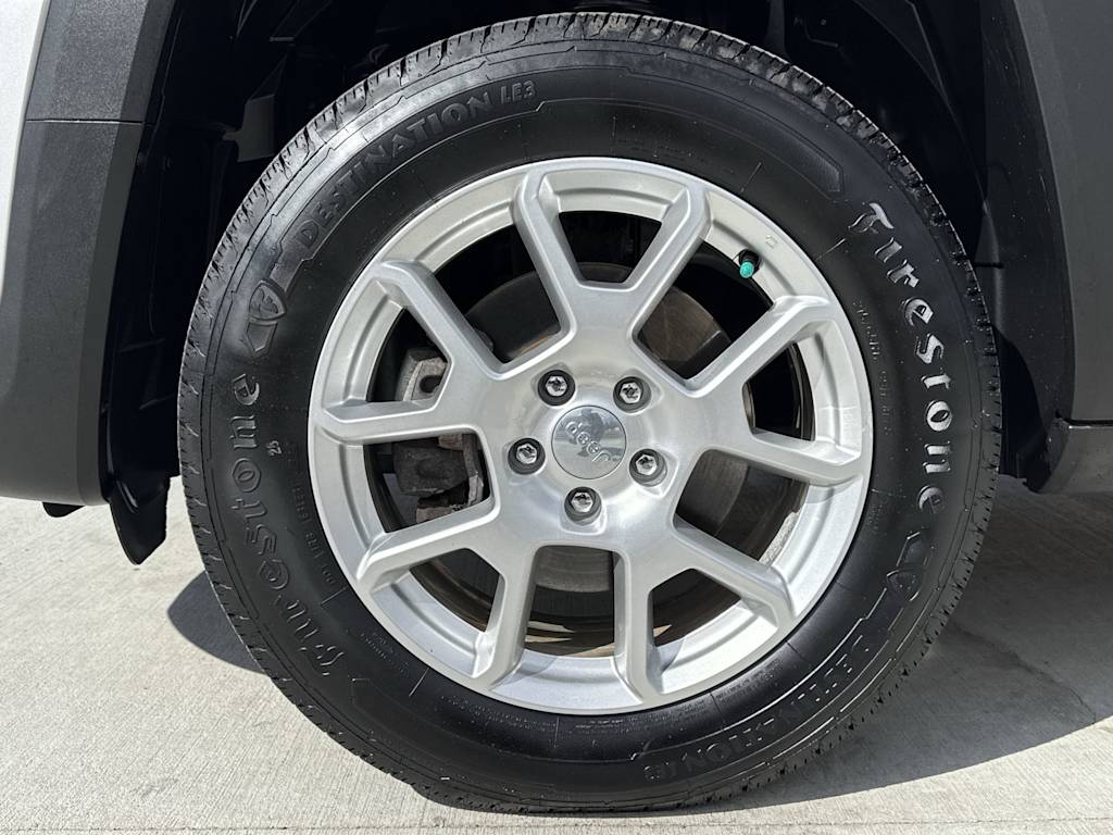 Thumbnail: 2019 Jeep Renegade - 8