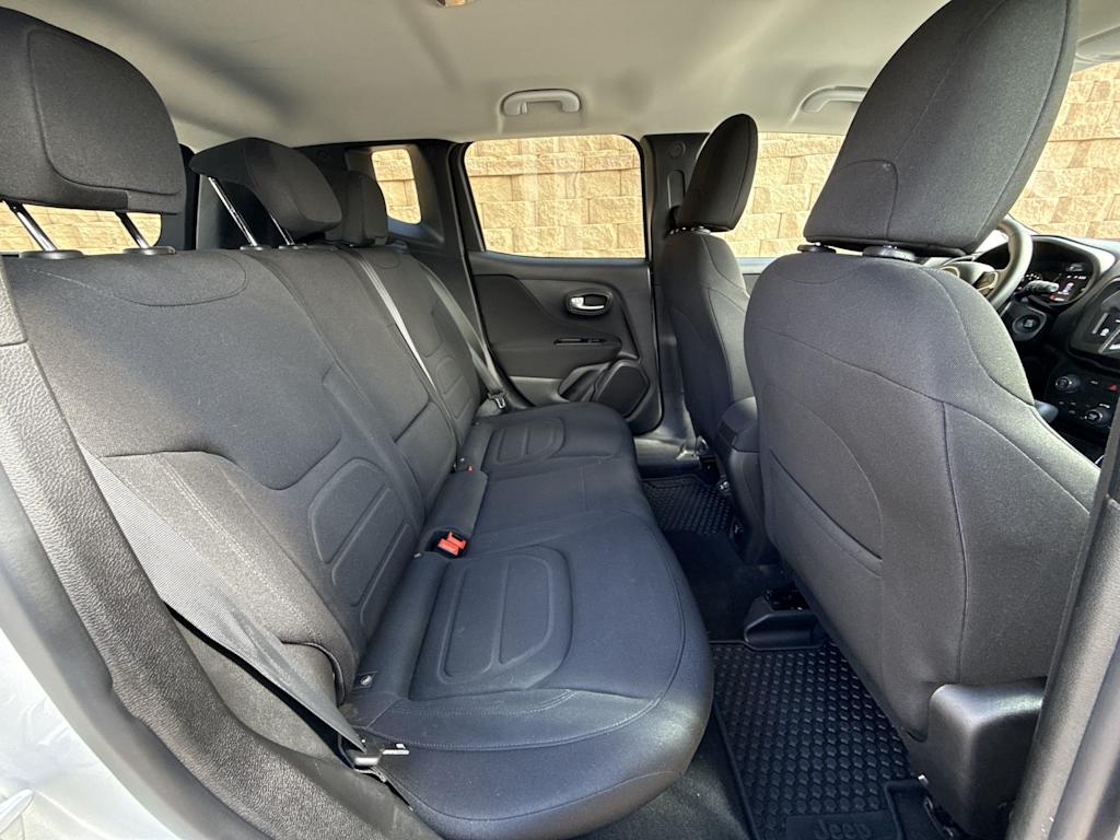 Thumbnail: 2019 Jeep Renegade - 28