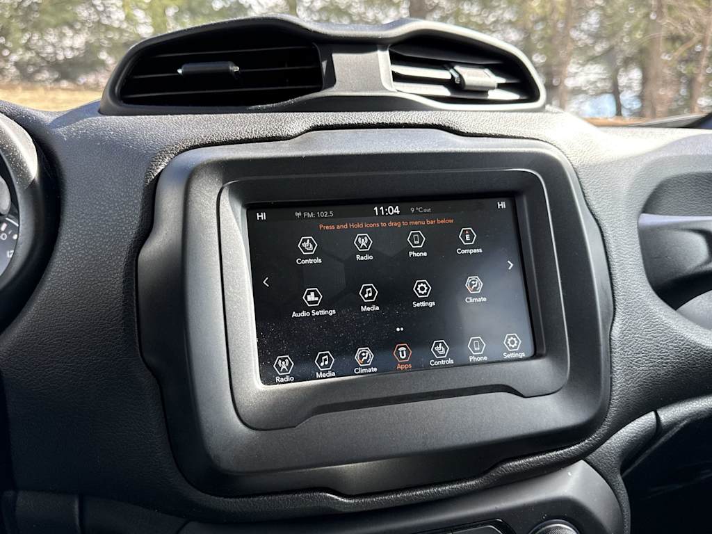 Thumbnail: 2019 Jeep Renegade - 14