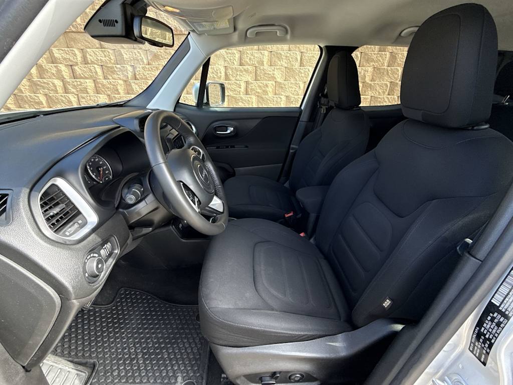 Thumbnail: 2019 Jeep Renegade - 11