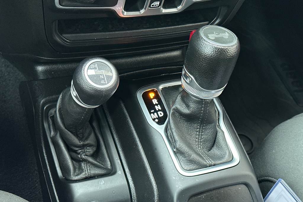 Thumbnail: 2020 Jeep Wrangler - 14