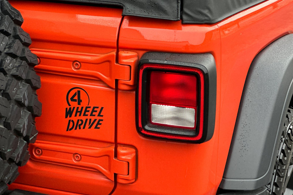 Thumbnail: 2020 Jeep Wrangler - 31