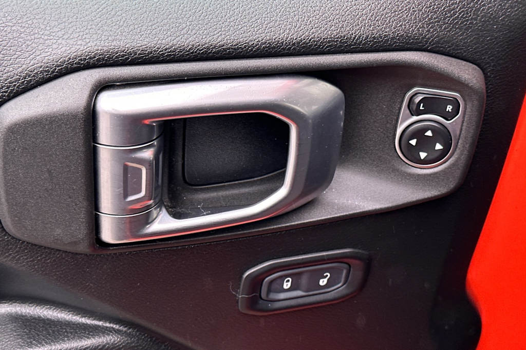 Thumbnail: 2020 Jeep Wrangler - 22