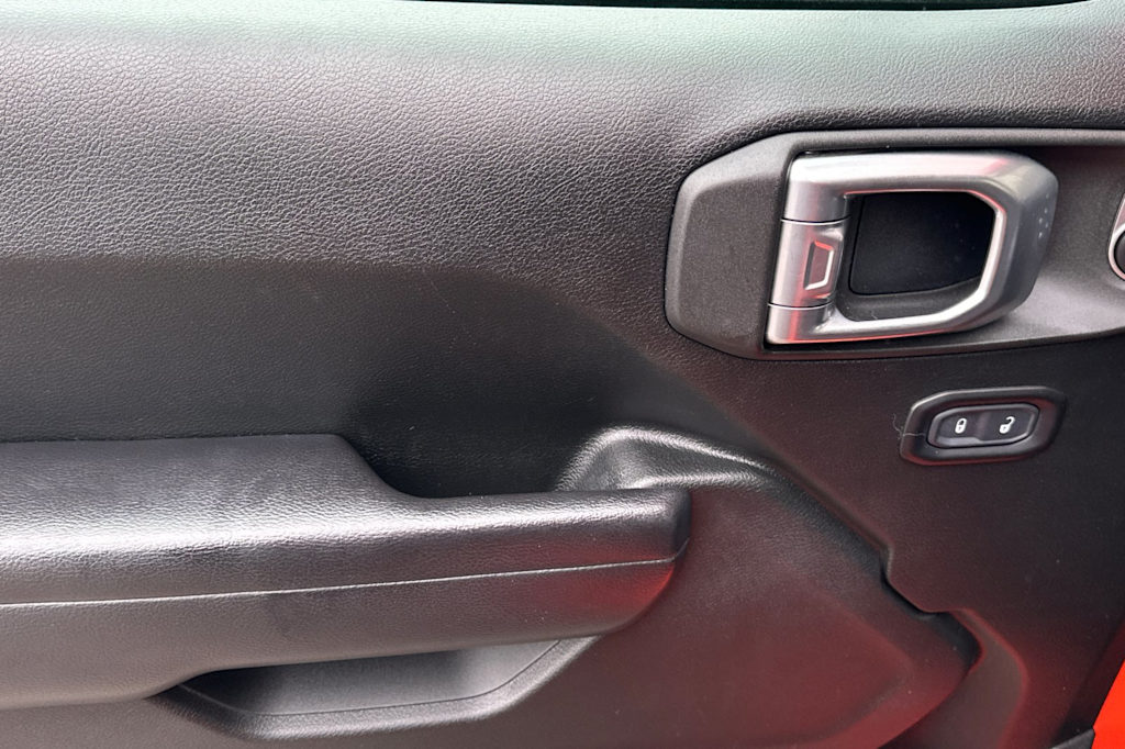 Thumbnail: 2020 Jeep Wrangler - 21