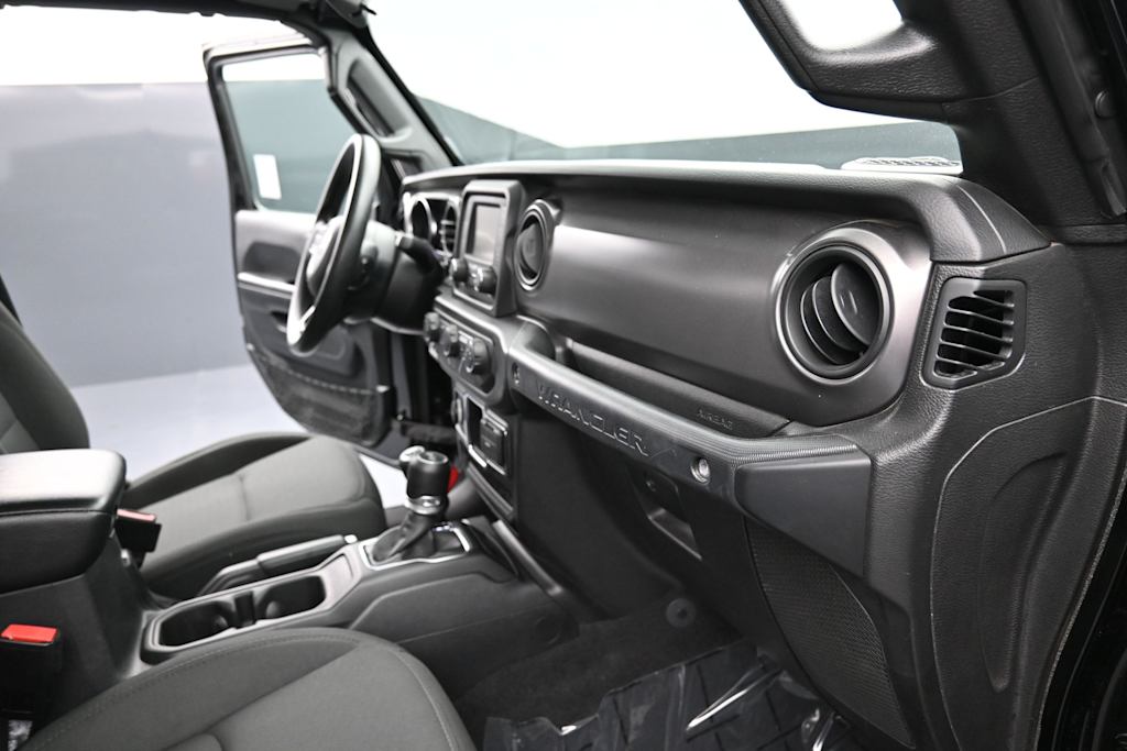 Thumbnail: 2021 Jeep Wrangler - 7