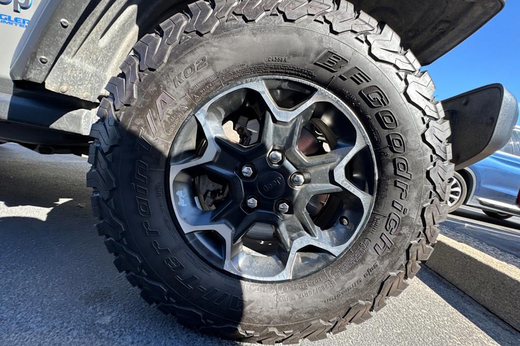 Thumbnail: 2021 Jeep Wrangler - 20