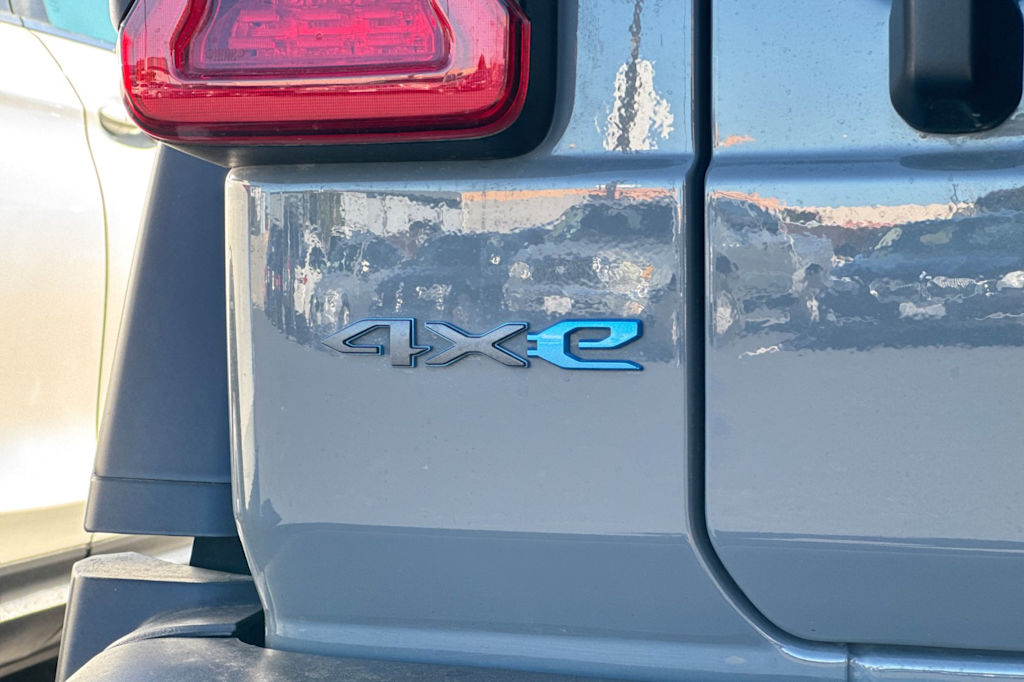 Thumbnail: 2021 Jeep Wrangler - 5