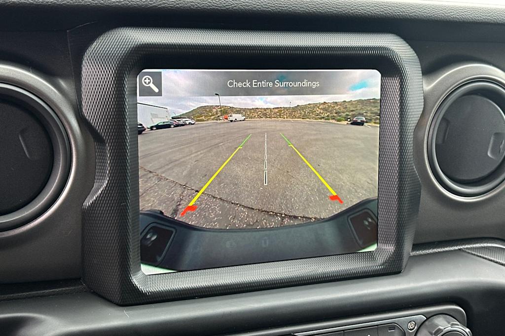 Thumbnail: 2023 Jeep Gladiator - 25