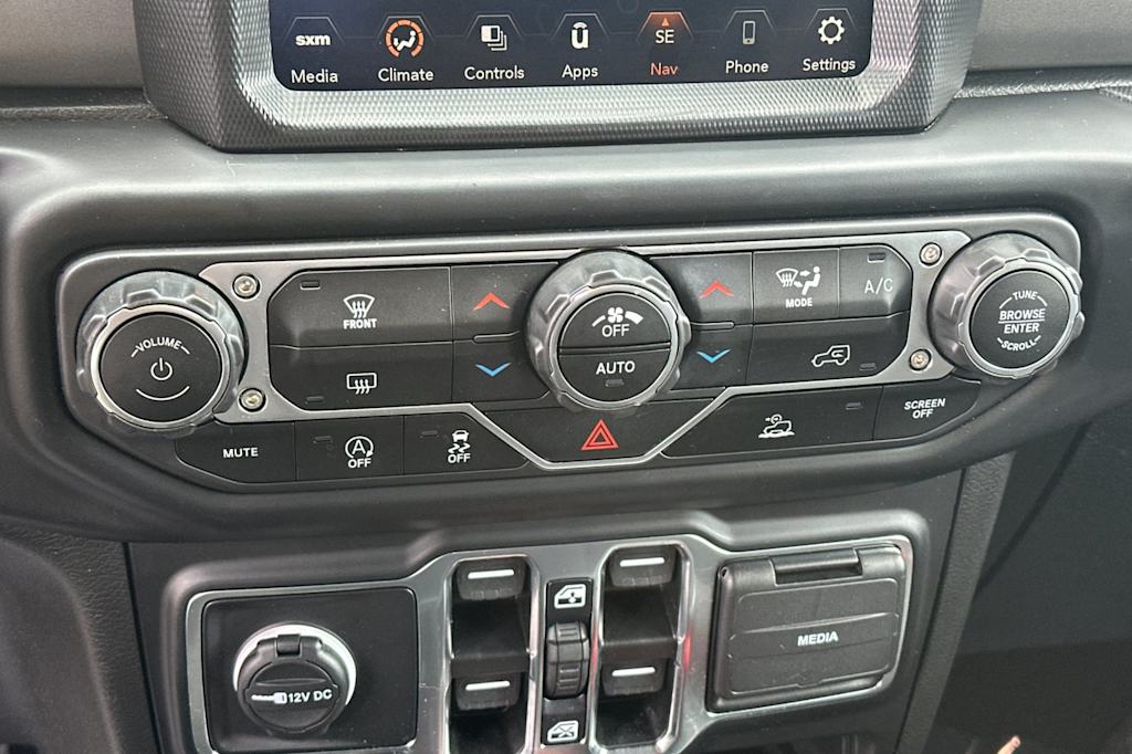 Thumbnail: 2023 Jeep Gladiator - 26