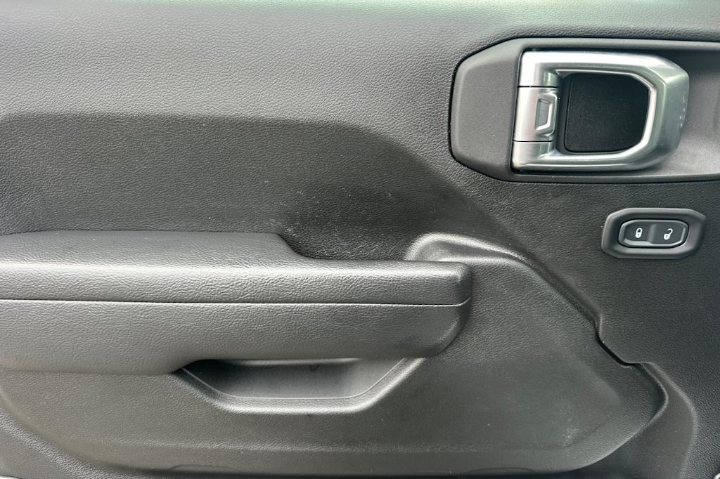 Thumbnail: 2023 Jeep Gladiator - 20