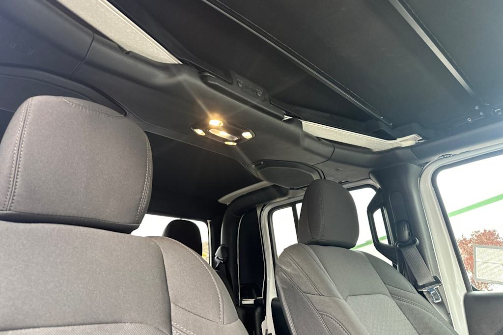 Thumbnail: 2023 Jeep Gladiator - 22