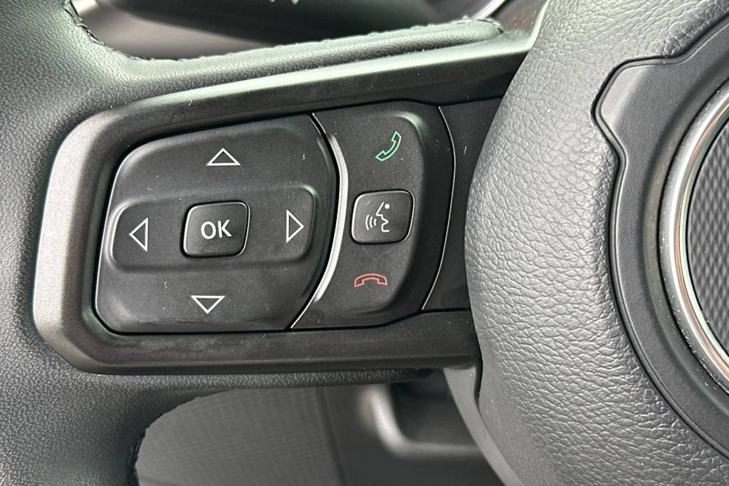 Thumbnail: 2023 Jeep Gladiator - 30