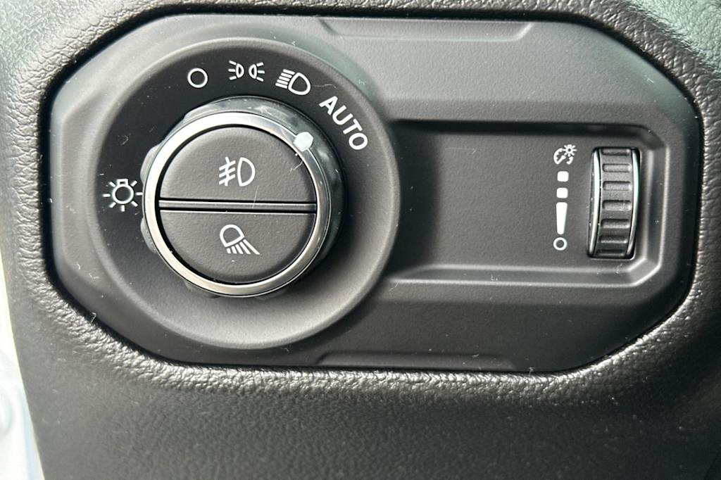 Thumbnail: 2023 Jeep Gladiator - 33