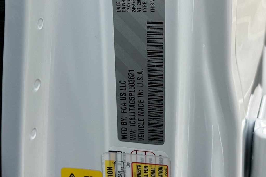 Thumbnail: 2023 Jeep Gladiator - 16