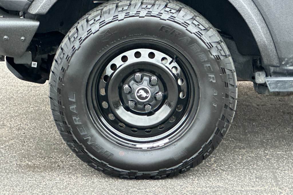 Thumbnail: 2021 Ford Bronco - 7