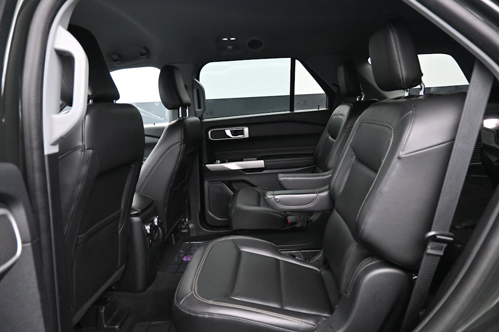 Thumbnail: 2022 Ford Explorer - 8