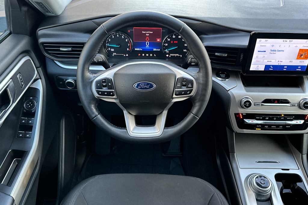 Thumbnail: 2022 Ford Explorer - 9