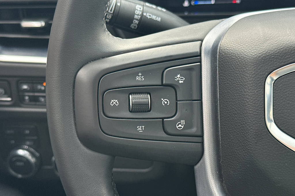 Thumbnail: 2023 GMC Yukon - 31