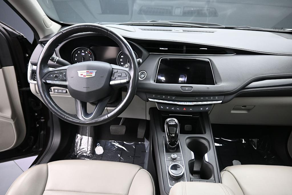 Thumbnail: 2020 Cadillac XT4 - 2