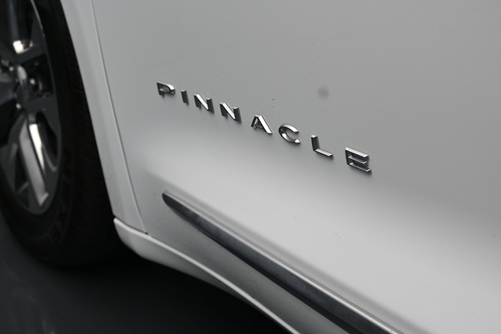 Thumbnail: 2023 Chrysler Pacifica - 7