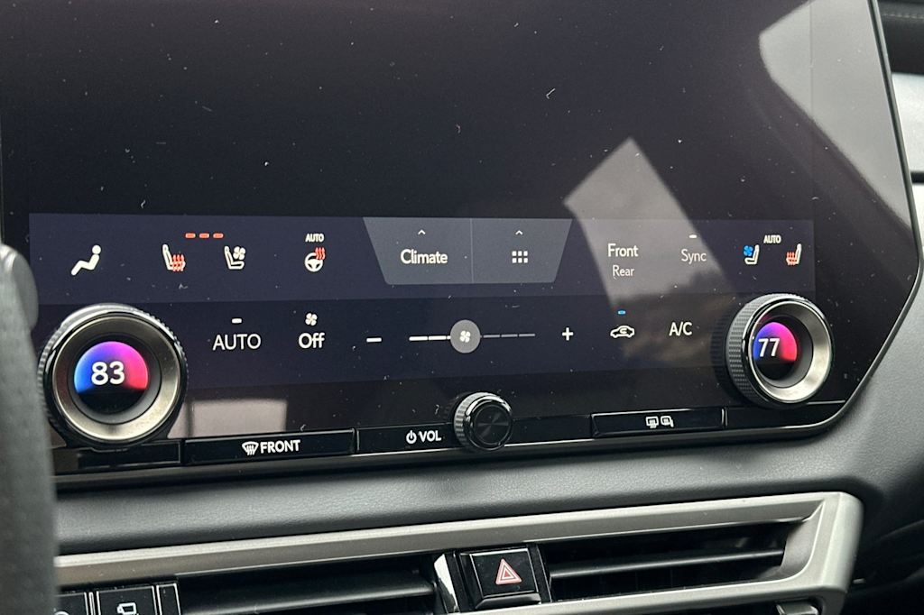 Thumbnail: 2024 Lexus RX - 27