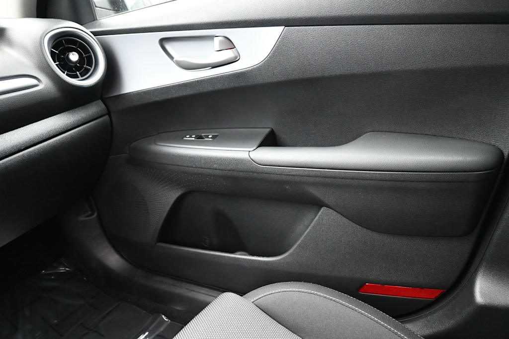 Thumbnail: 2024 Kia Forte - 21