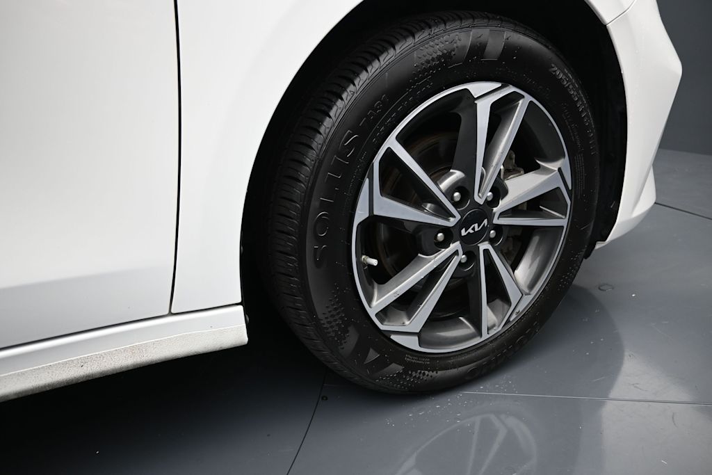 Thumbnail: 2024 Kia Forte - 22
