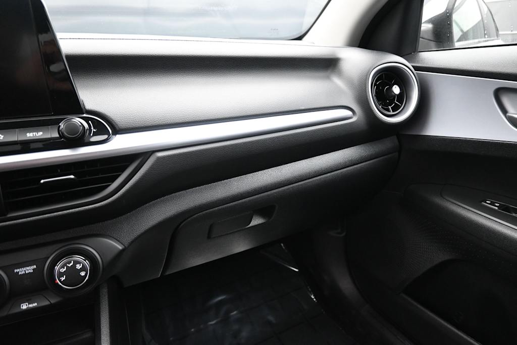 Thumbnail: 2024 Kia Forte - 21