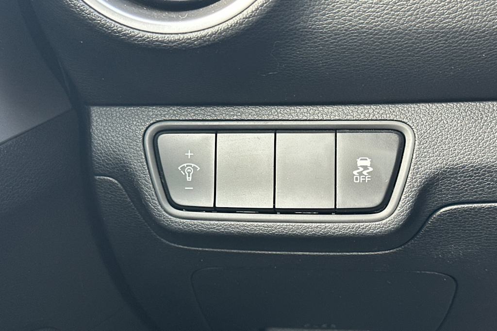 Thumbnail: 2023 Kia Forte - 29