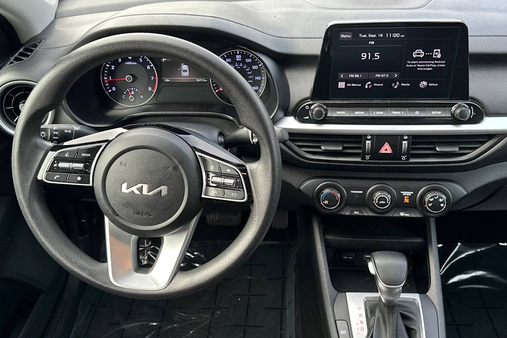 Thumbnail: 2023 Kia Forte - 8