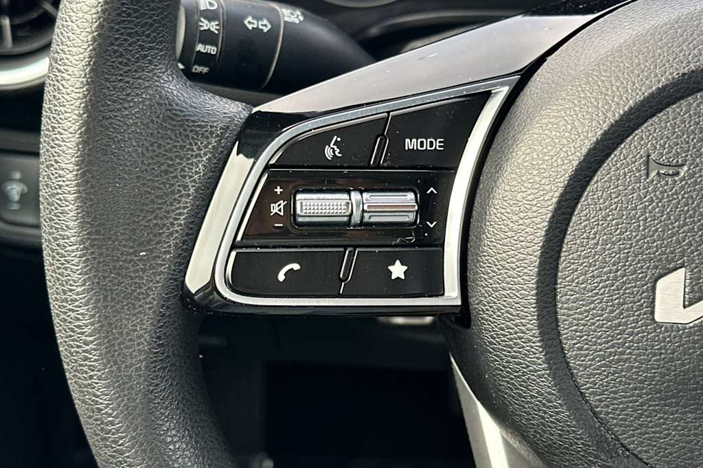 Thumbnail: 2023 Kia Forte - 26