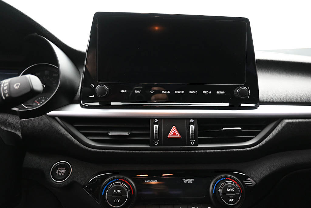 Thumbnail: 2023 Kia Forte - 10